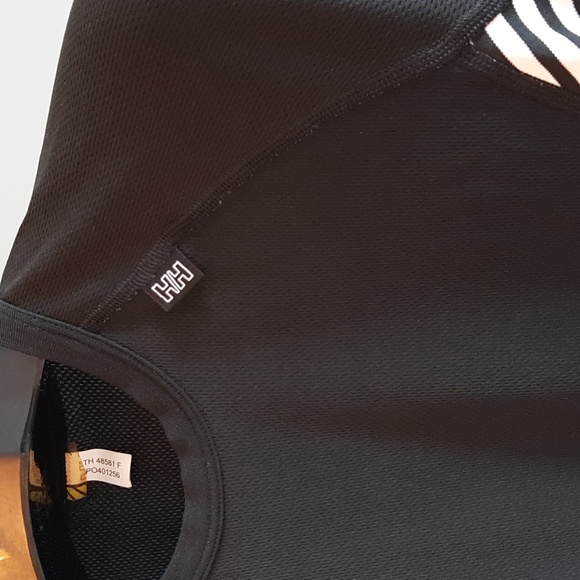 Helly Hanson Top. Black. Base Layer  Size Small, Black & White Stripe Deta… - Picture 7 of 10